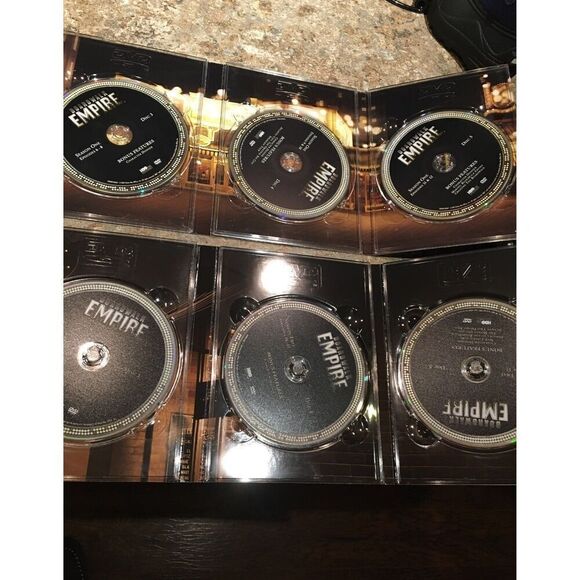 Boardwalk Empire - Complete First and Second Season DVD Set - Picture 7 of 10